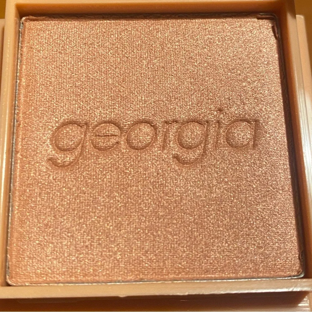 Benefit Georgia Golden Peach Blush